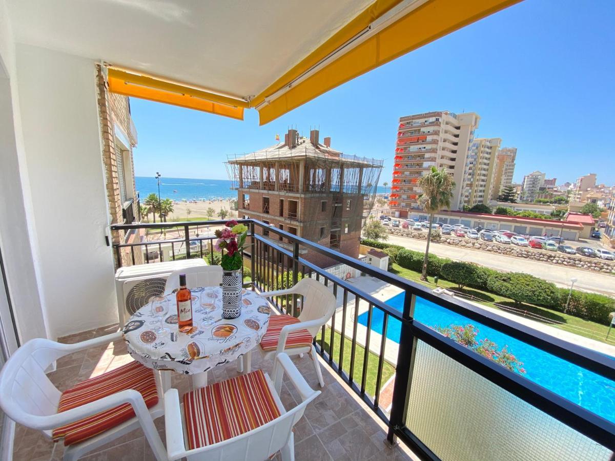 Modern 1 Bedroom Seaside Apartment With Pool Фуэнхирола Экстерьер фото